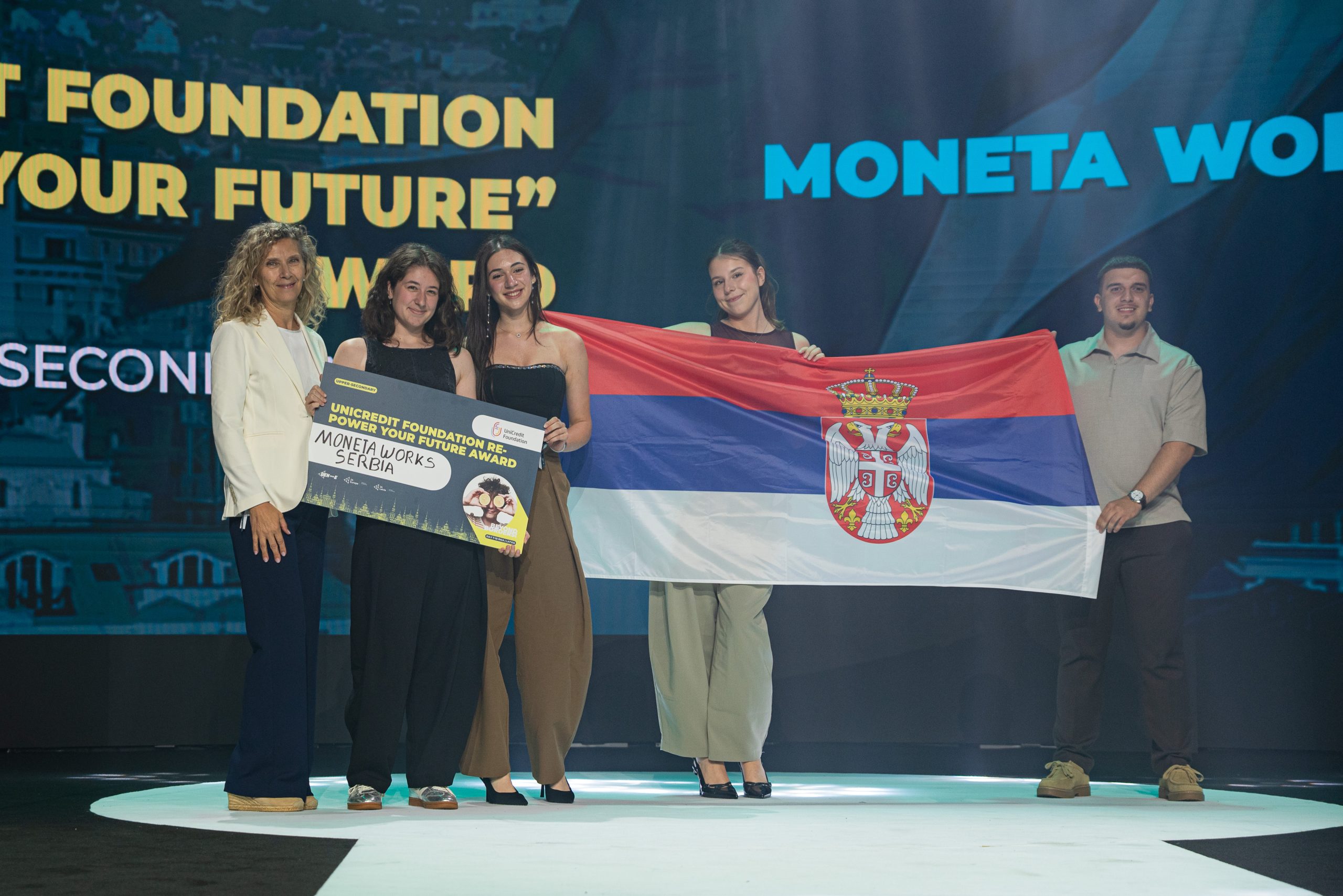 Read more about the article Učenička kompanija Moneta Works iz Novog Sada osvojila čak sedam nagrada i priznanja na evropskom takmičenju u Rigi